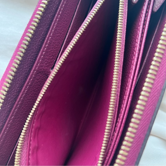 Louis Vuitton Emperiente Zippy Wallet - Picture 10 of 13